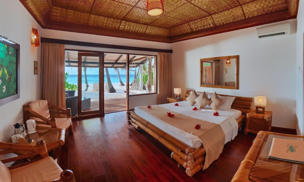 Angaga Island Resort And Spa Экстерьер фото