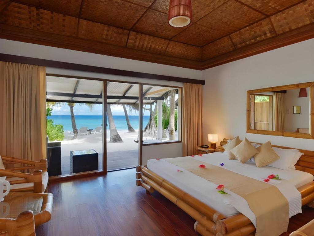 Angaga Island Resort And Spa Экстерьер фото