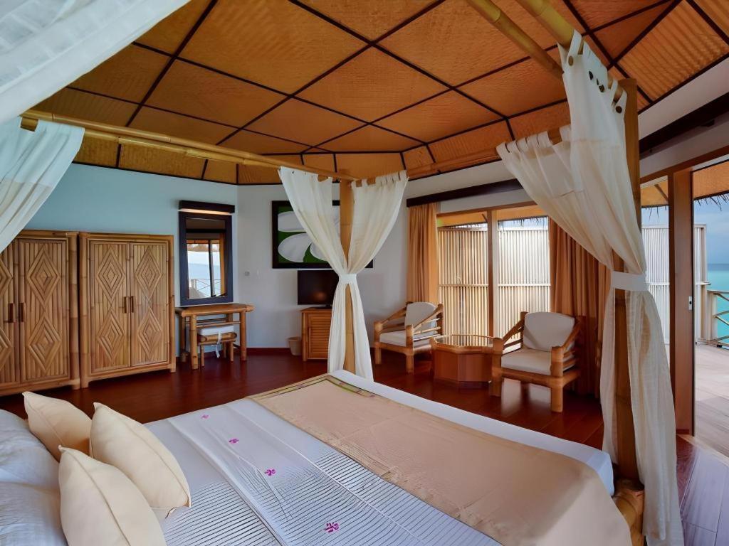 Angaga Island Resort And Spa Экстерьер фото
