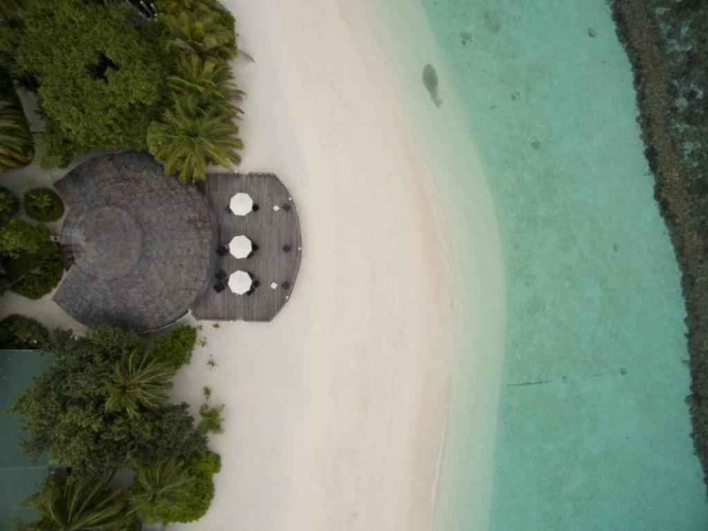 Angaga Island Resort And Spa Экстерьер фото