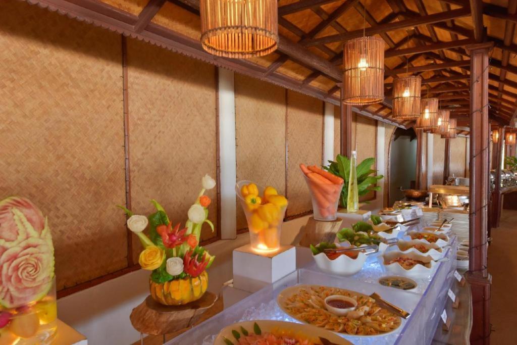 Angaga Island Resort And Spa Экстерьер фото