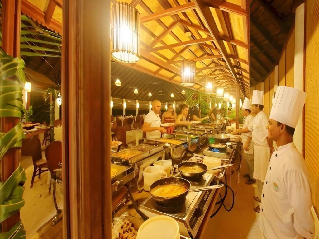 Angaga Island Resort And Spa Экстерьер фото