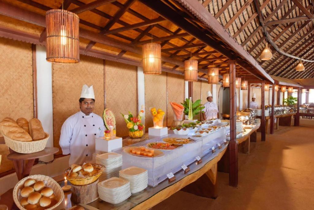 Angaga Island Resort And Spa Экстерьер фото