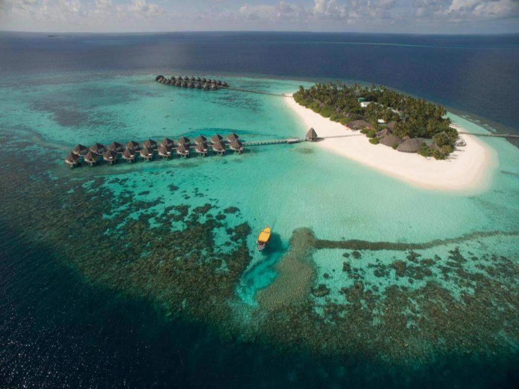 Angaga Island Resort And Spa Экстерьер фото