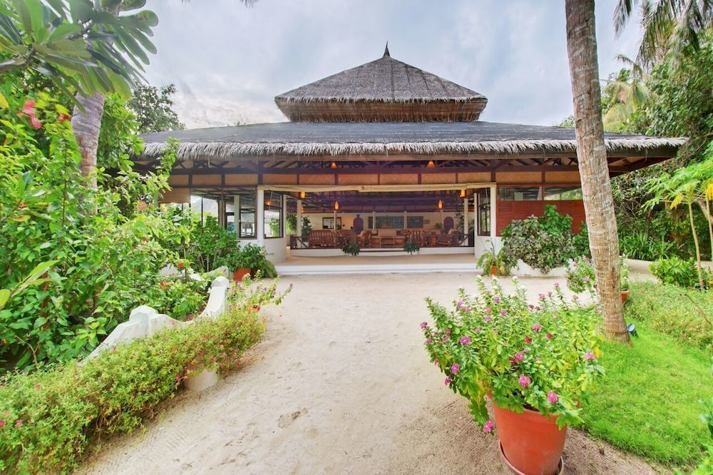 Angaga Island Resort And Spa Экстерьер фото